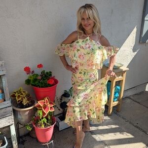 Vintage Jealous Tomato Sunny Yellow Top And Skirt. Size Small. Two Pieces.